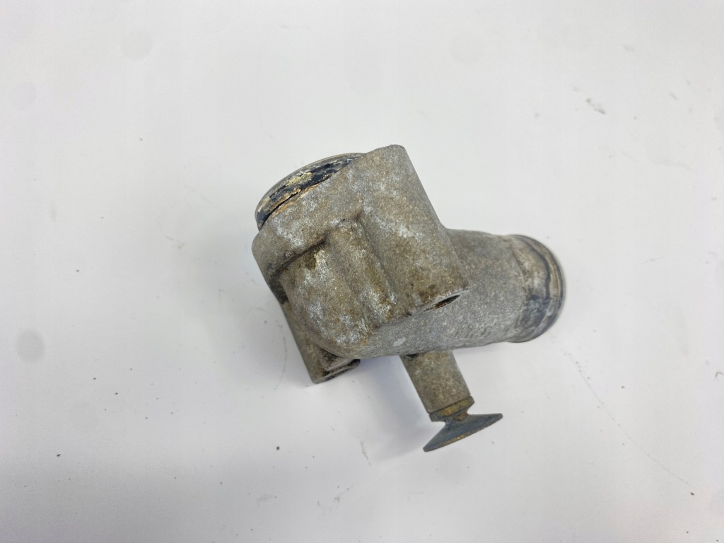 Патрубок корпус термостата mercedes r129 sl w124 e280 e320 m104 1042030431 Зі Шроту
