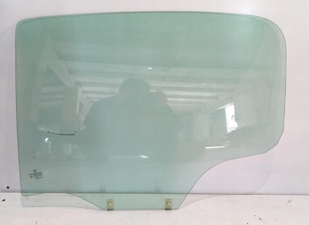 фото №1, Стекло дверь левый задняя peugeot 207 1.4 hb 2011r.