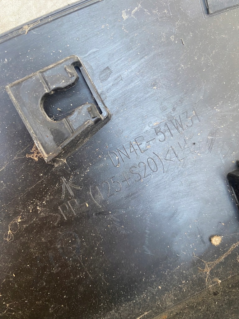 фото №14, Mazda mx30 20- накладка молдинг крыла левая перед