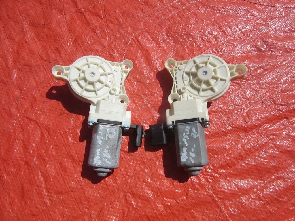 фото №1, Dodge ram 1500 2018 моторчик стекло перед оригинал