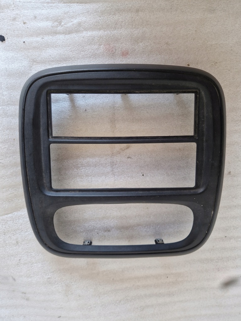 фото №1, Vivaro b trafic talento рамка консоли радио