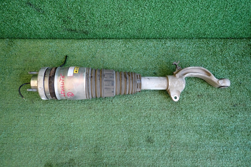 фото №1, Амортизатор пневмоподушка maserati levante 2017 06700374370 лівий