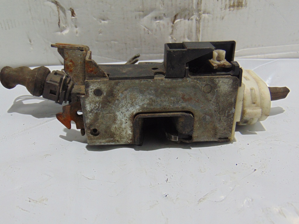 фото №4, Замок двері правий перед audi 100 3pin