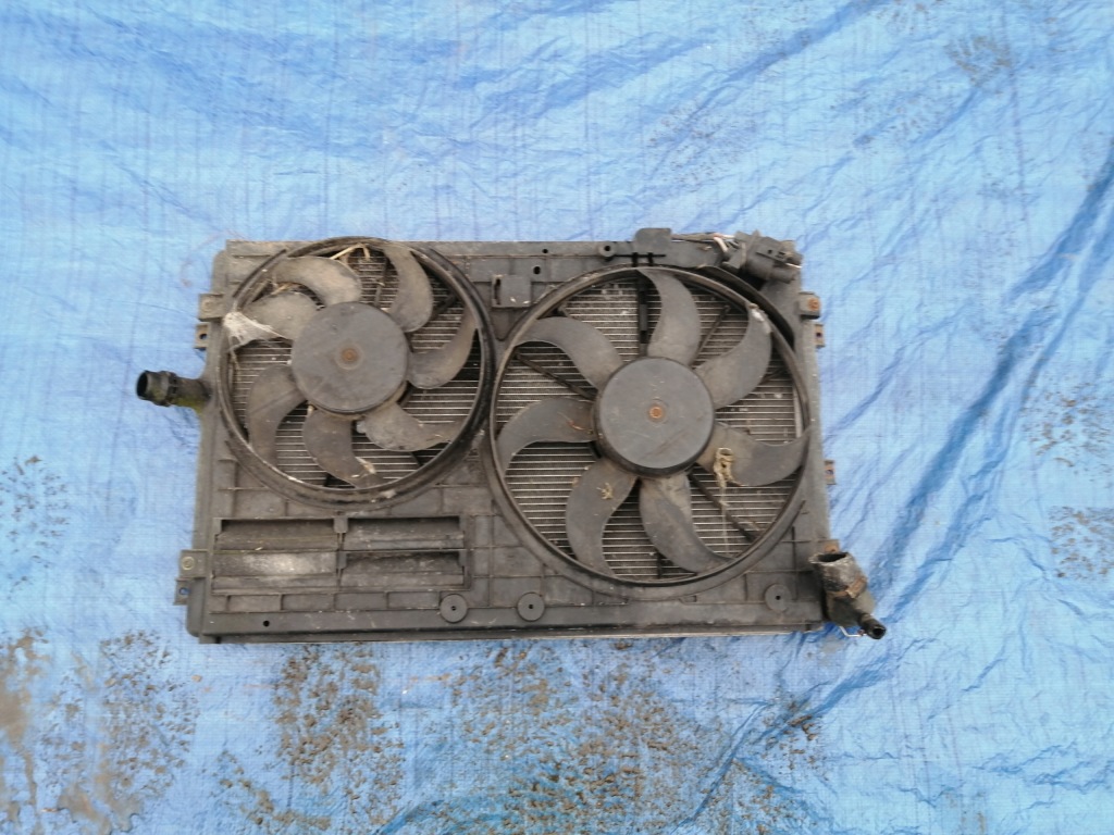 Радиатор воды вентиляторы vw passat b6 2.0tdi Оригинал