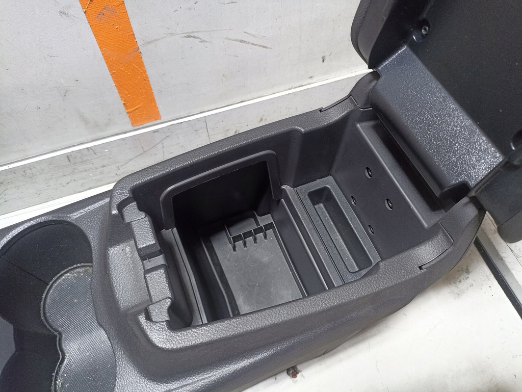 фото №12, Ford focus mk3 подлокотник туннель europa