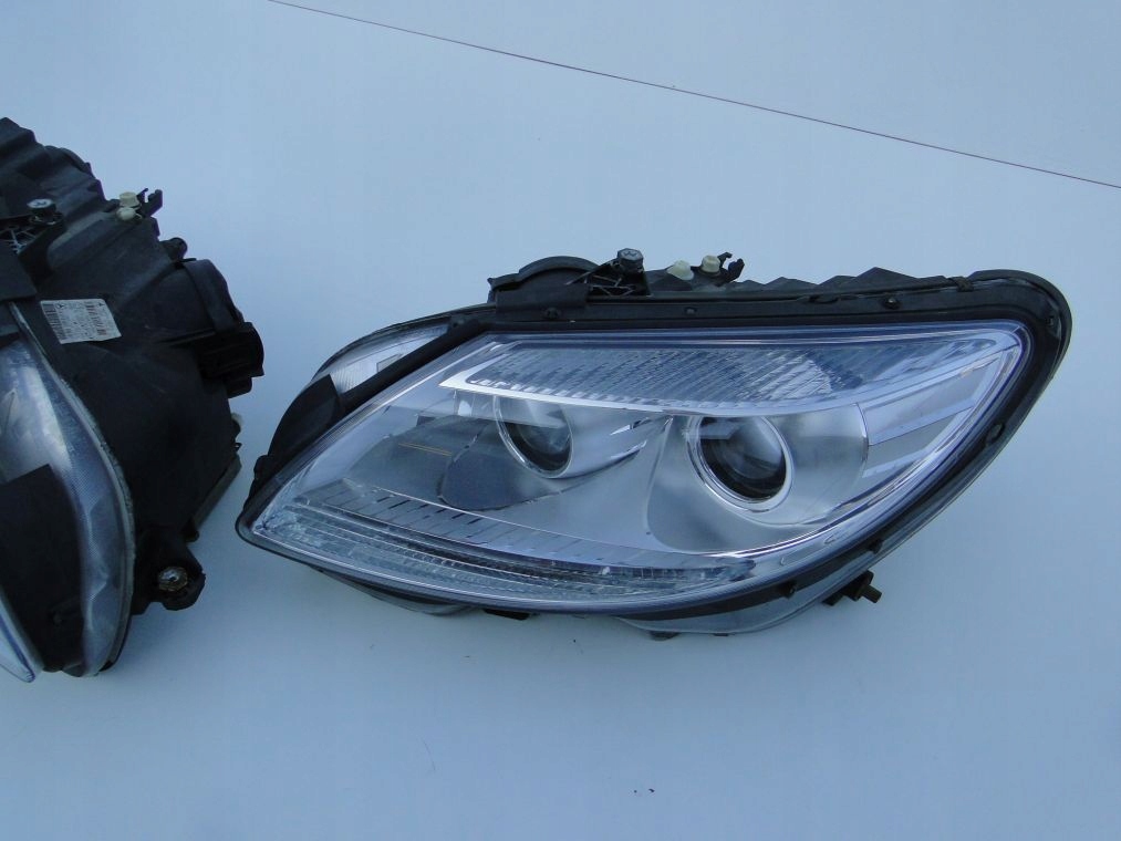 Купити Mercedes cl w216 ліхтар ксенон без  камери ліва правий
