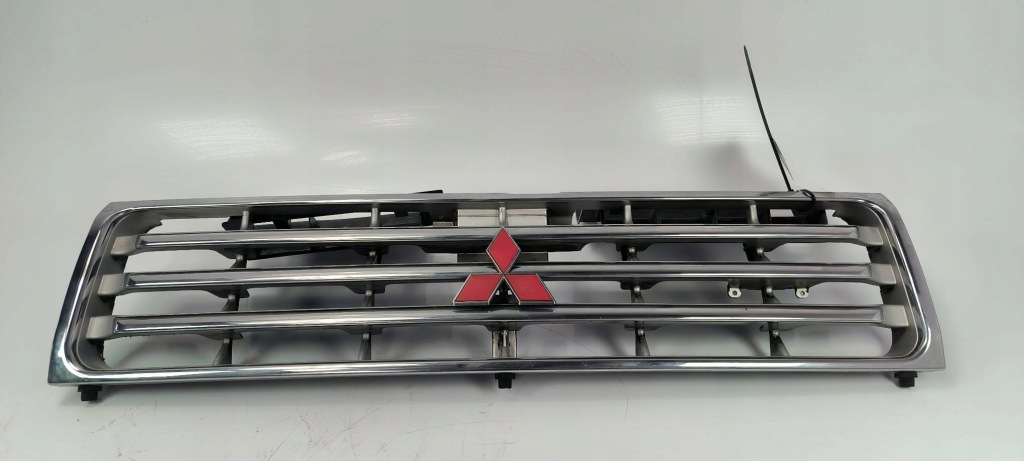 фото №1, Решітка радіатора решітка радіатора mb645720 mitshubishi pajero