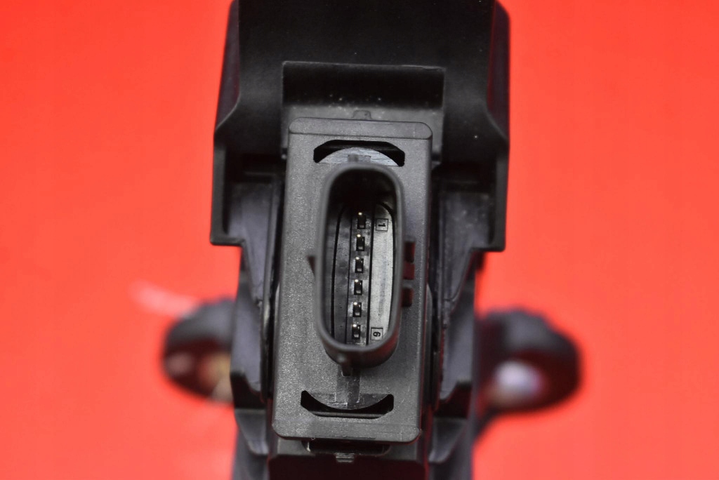 Потенціометр педаль газу eu 00136810-cav3 kia ev6 58 kwh 170 km 21- Зі Шроту