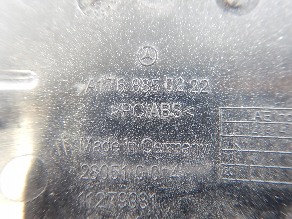 фото №12, Mercedes a w176 заглушка бампера задня a1768850222
