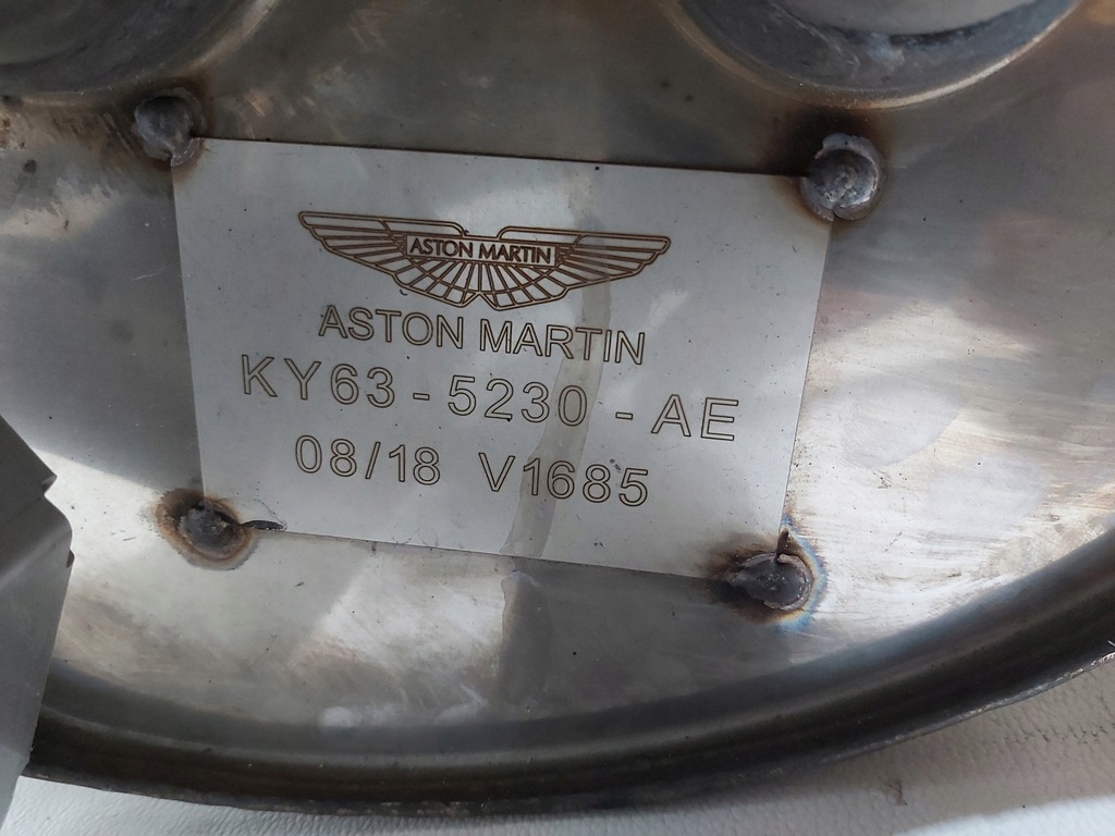 фото №10, Выхлоп конечный гаситель решётка aston martin vantage ky63-5230-ae
