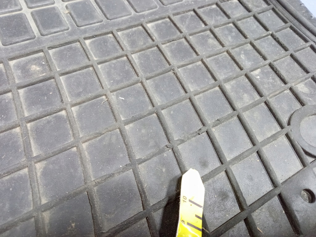 фото №4, Ford kuga mk1 обшивка килимки комплект