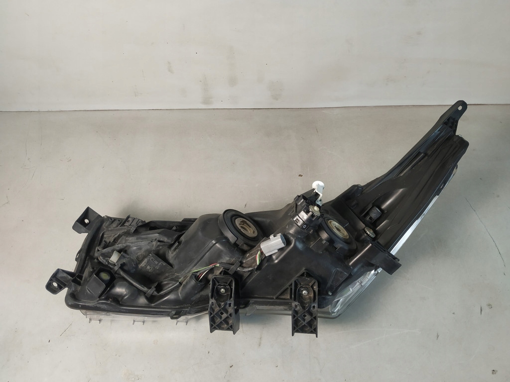 фото №9, Toyota corolla e18 13-16 фара правый лампа перед правая 81110-02e70-00