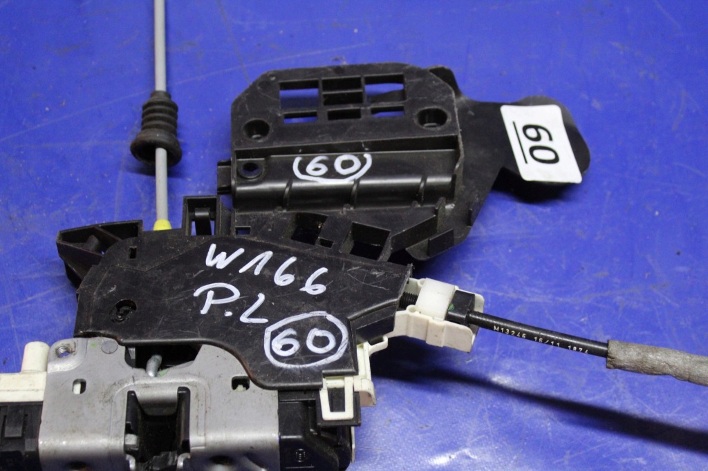 фото №2, Замок дверь перед левый mercedes w166