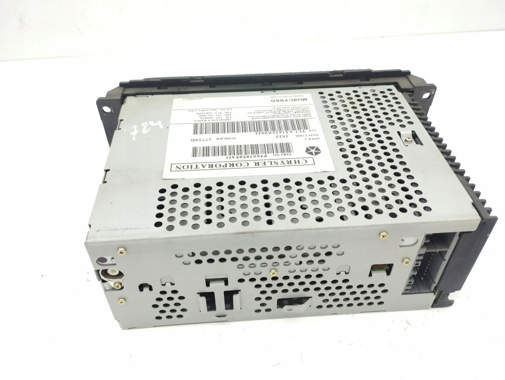 фото №3, Chrysler pt cruiser 2002 панель / радиопроигрыватель cd/dvd/gps