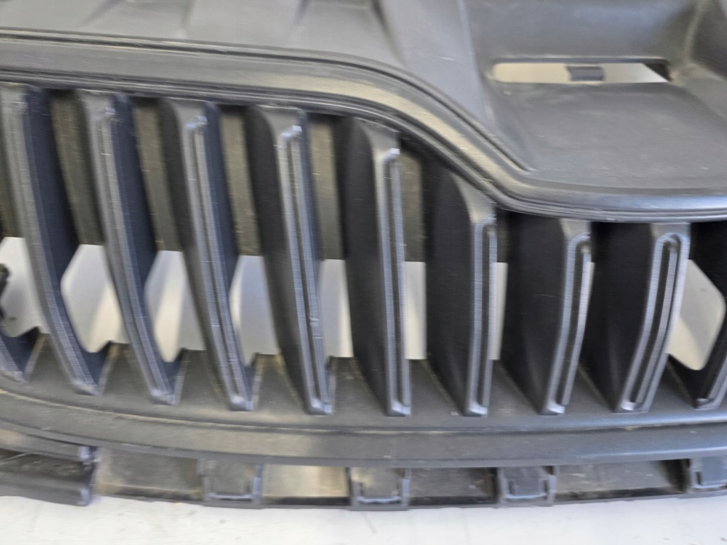 фото №7, Решётка радиатора решётка радиатора перед skoda fabia iii 3 14-18r 6v0853653a