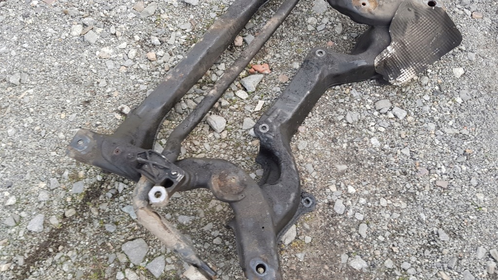 фото №3, Mercedes w211 2.2 cdi підрамник перед стабілізатор балка