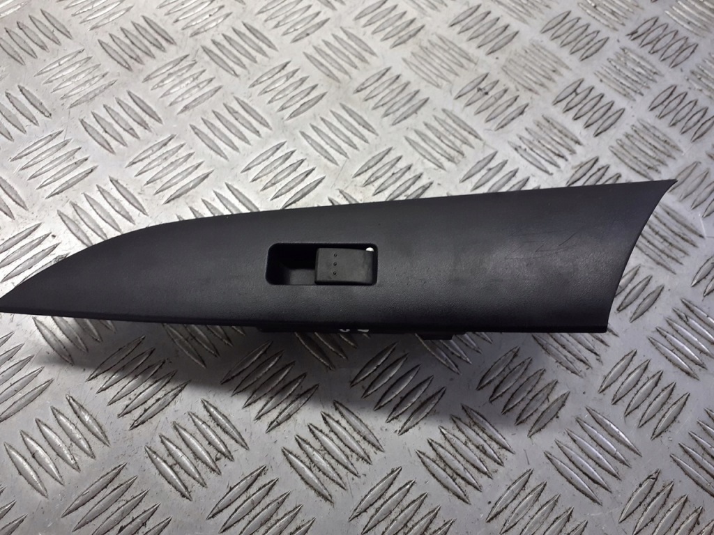 фото №1, Панель скло правий перед mazda 3 bk 03123100