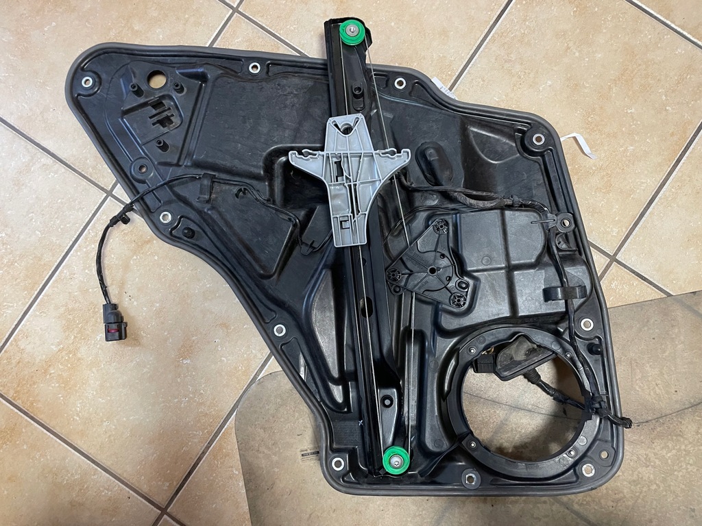 фото №7, Vw tiguan 5n подъемник стекло задняя правый 5n0839730p