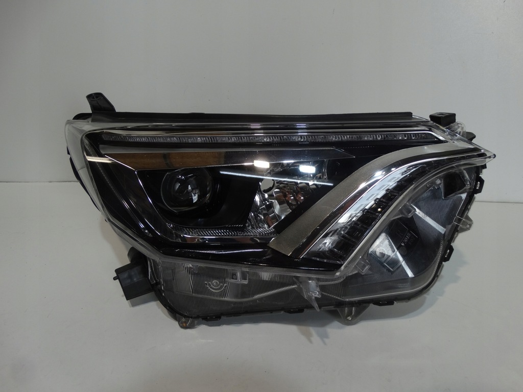 фото №1, Лампа правый перед toyota rav4 iv led