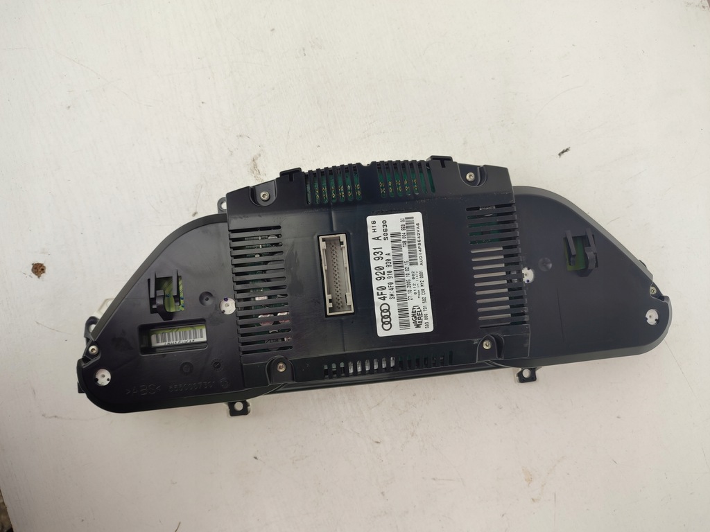 фото №5, Счетчик приборы audi a6 c6 2.4benzyna 4f0920931a europa