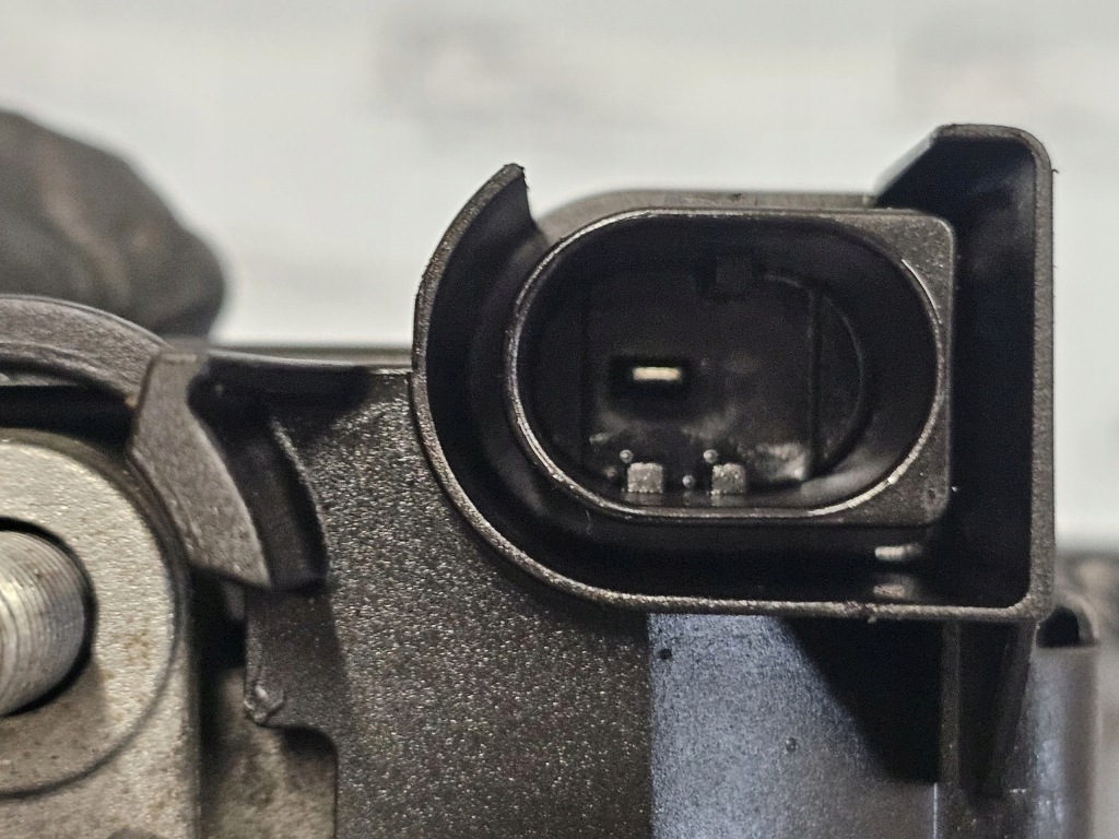 Focus c-max 2.0 tdci 140km ufdb генератор av6n-10300-md Зі Шроту