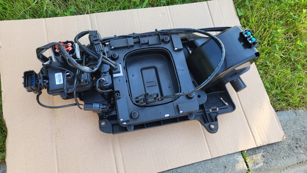 фото №9, Кришка роз'єм заряджання hyundai kona electric ev 18-20 оригінальний номер 86340-k4000 nowa