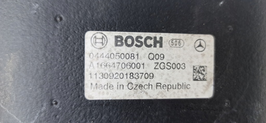 Купити Mercedes ml w166 166 2.2 cdi 250 бак насос adblue a1664706001