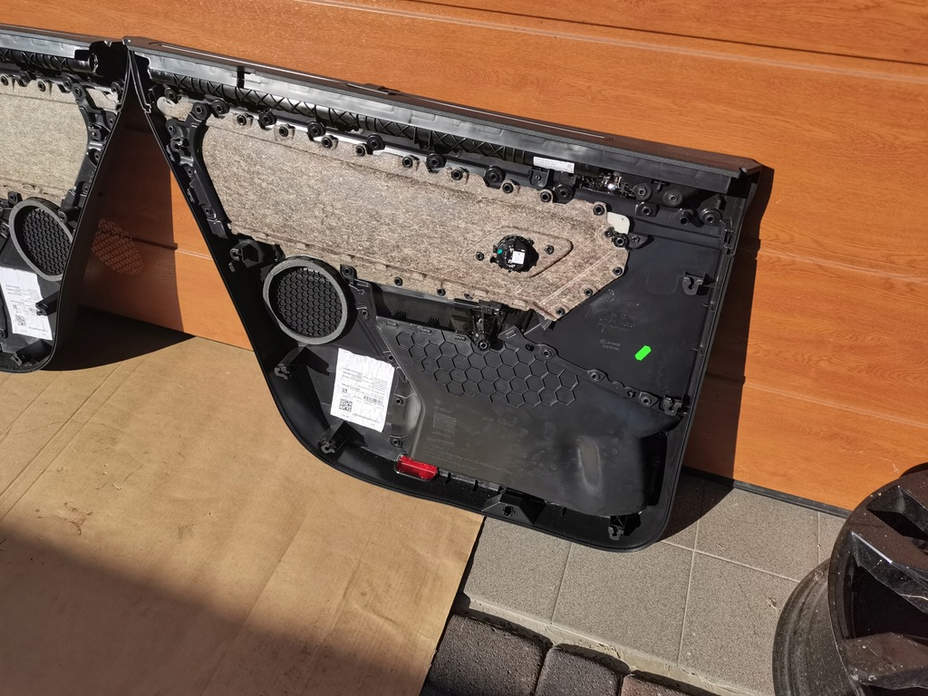 фото №8, Vw touran 5ta обивка обшивки дверь левая правая