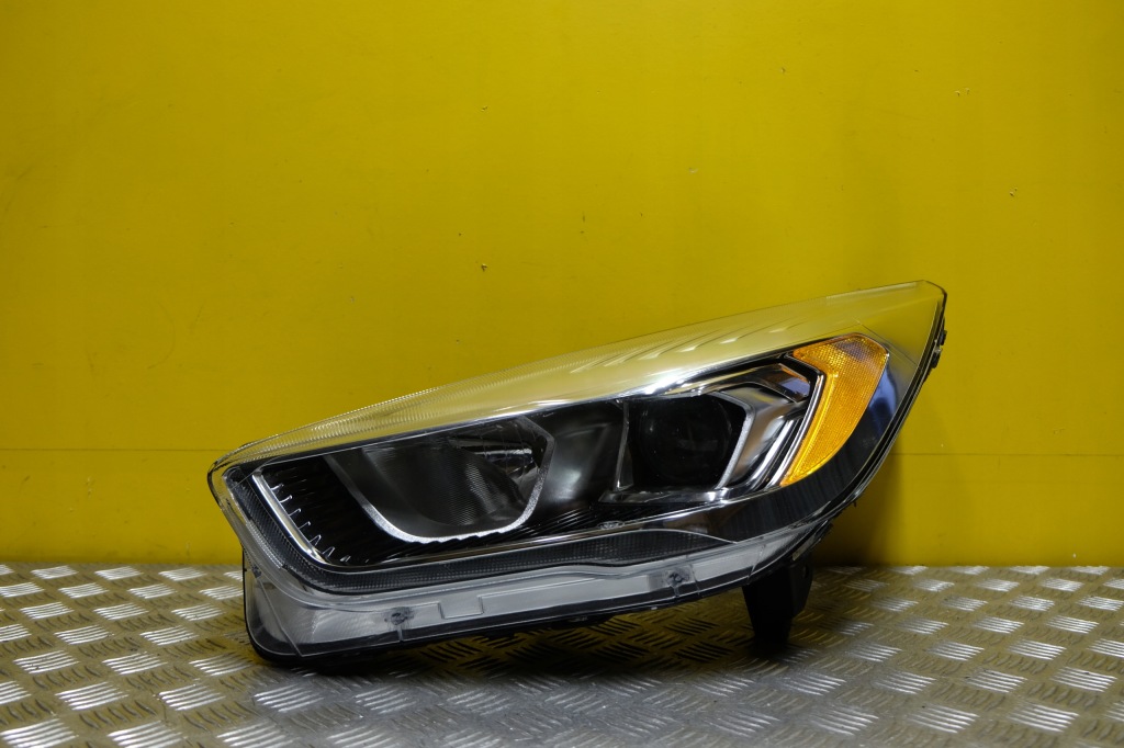 фото №1, Ford escape 2017- фара лампа звичайна лінзована світла з led l usa