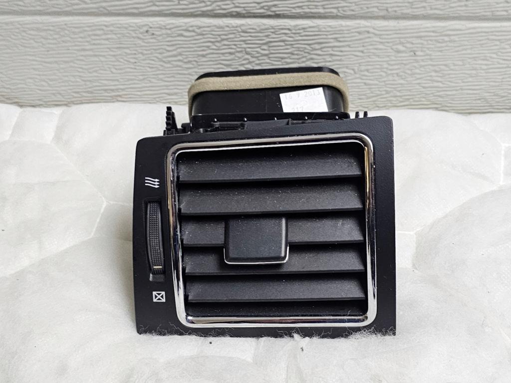 Купить Решётка обдув впуск левая левый toyota avensis t27 55660-05101 хром