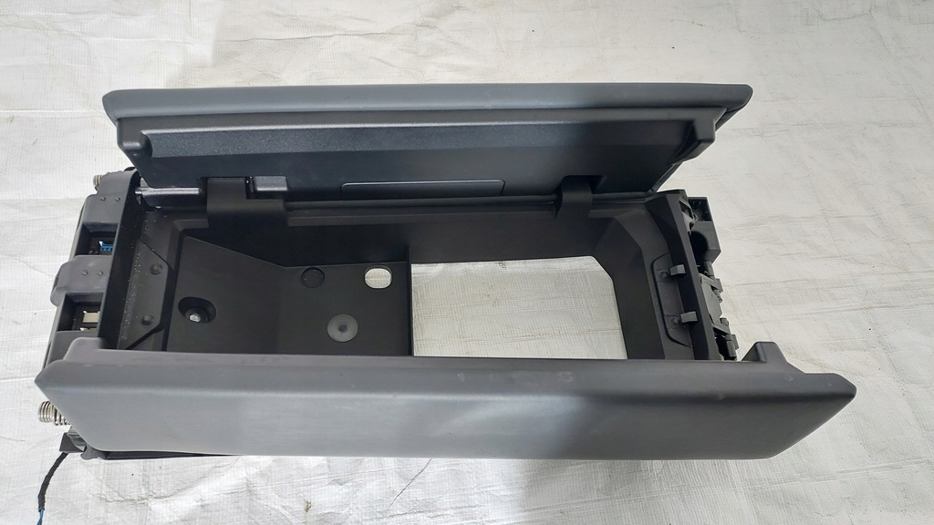 фото №6, Bmw ix i20 подлокотник туннель бардачок