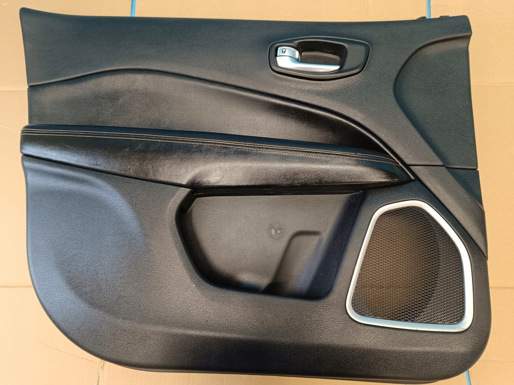 фото №1, Jeep compass 2 ii 2.4 pb 182km 4x4 2020 r обшивка оббивка двері лівий перед