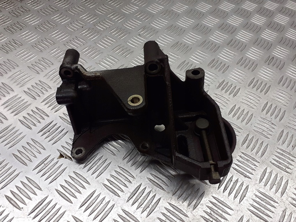 фото №1, Кронштейн двигуна mitsubishi space star 1.8 gdi