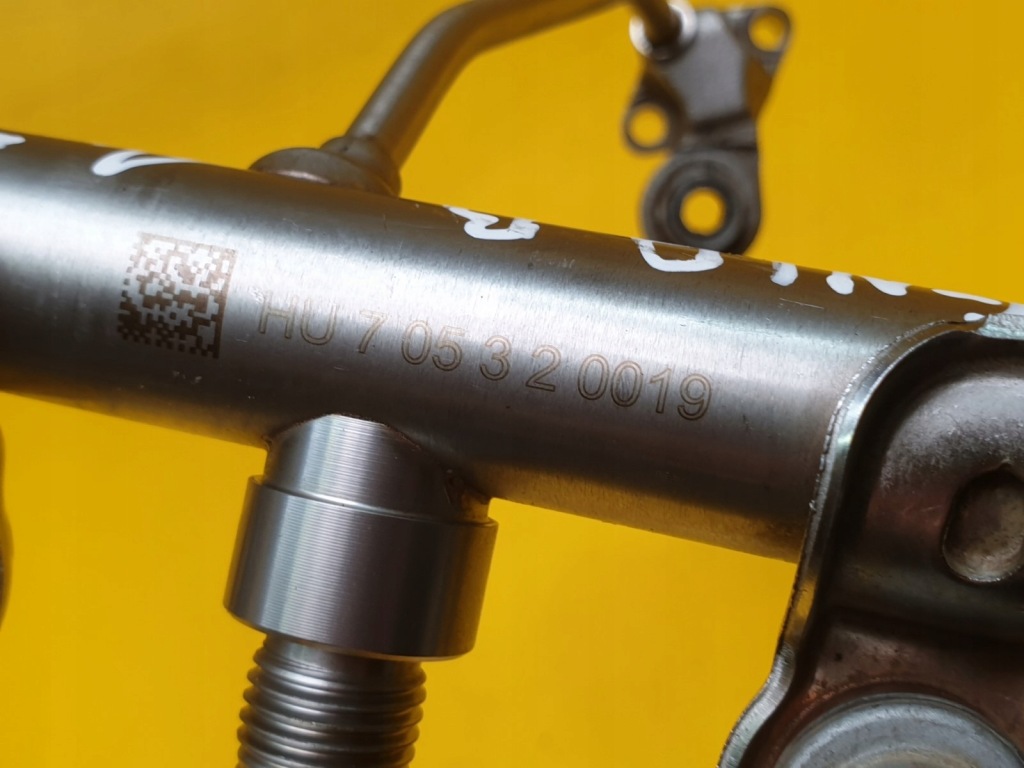 Молдинг упорскування кронштейн insignia b 1.5 lfv в Україні