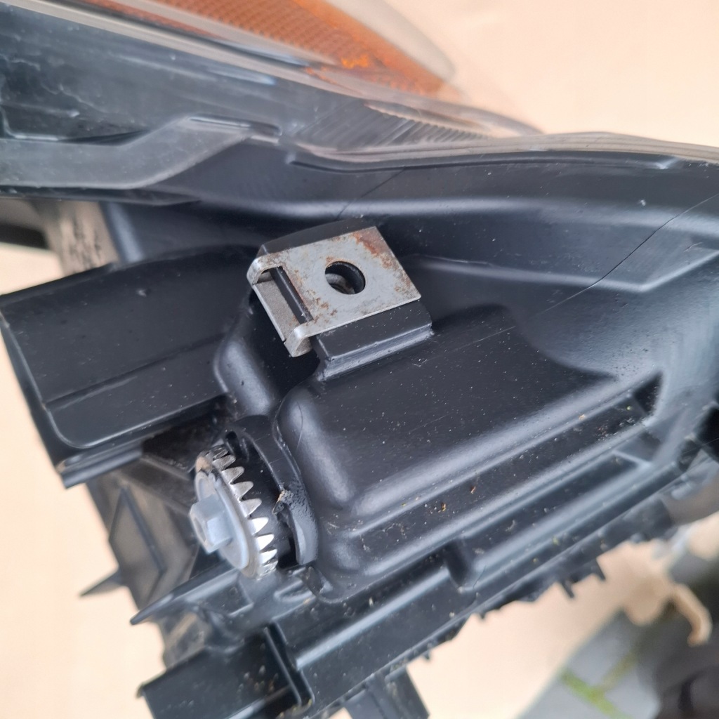 Фара фара toyota prius iv рестайлинг  18- 19- full led правый  оригинал koito Оригинал