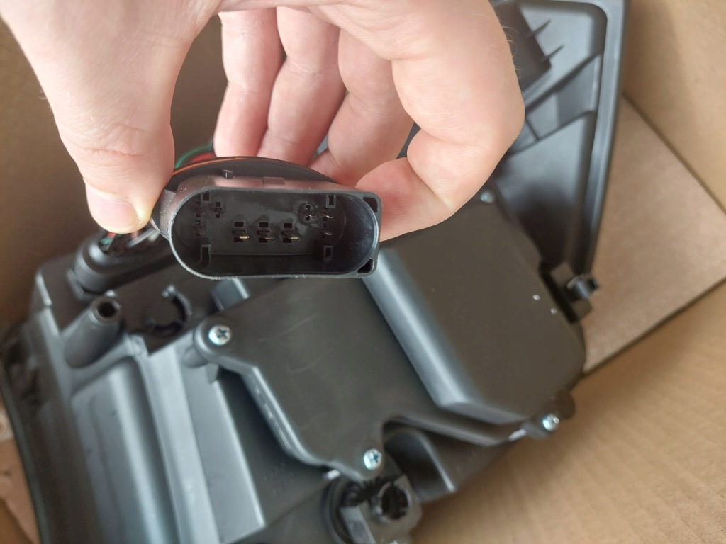 Купить Dodge ram 2016- фара правый  + левая светлая led линза комплект с adapterami