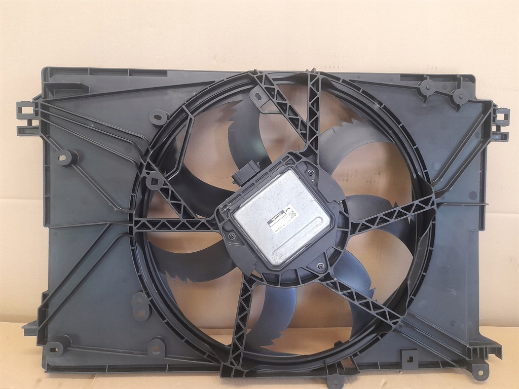 фото №1, Вентилятор корпус toyota rav 4 1636331500