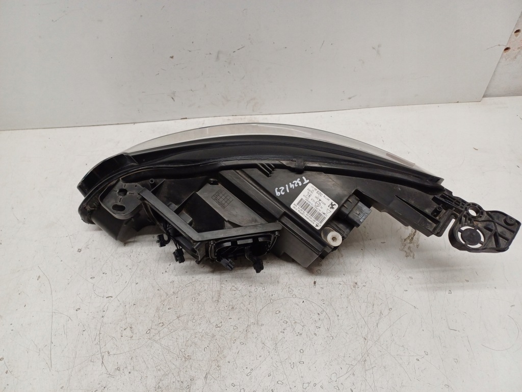 фото №6, Peugeot 308 2 ii lift 17- лампа правая перед full led 9677832380