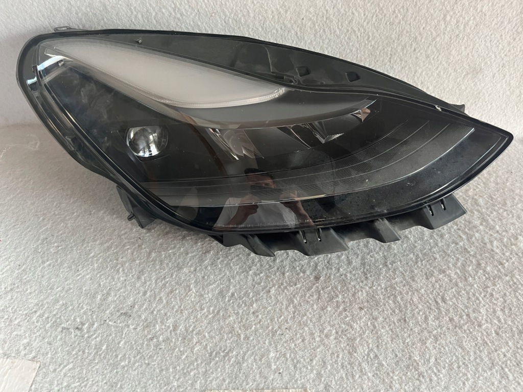Купить Лампа правая фара линза matrix tesla 3 рестайлинг  y 1514953-00-d
