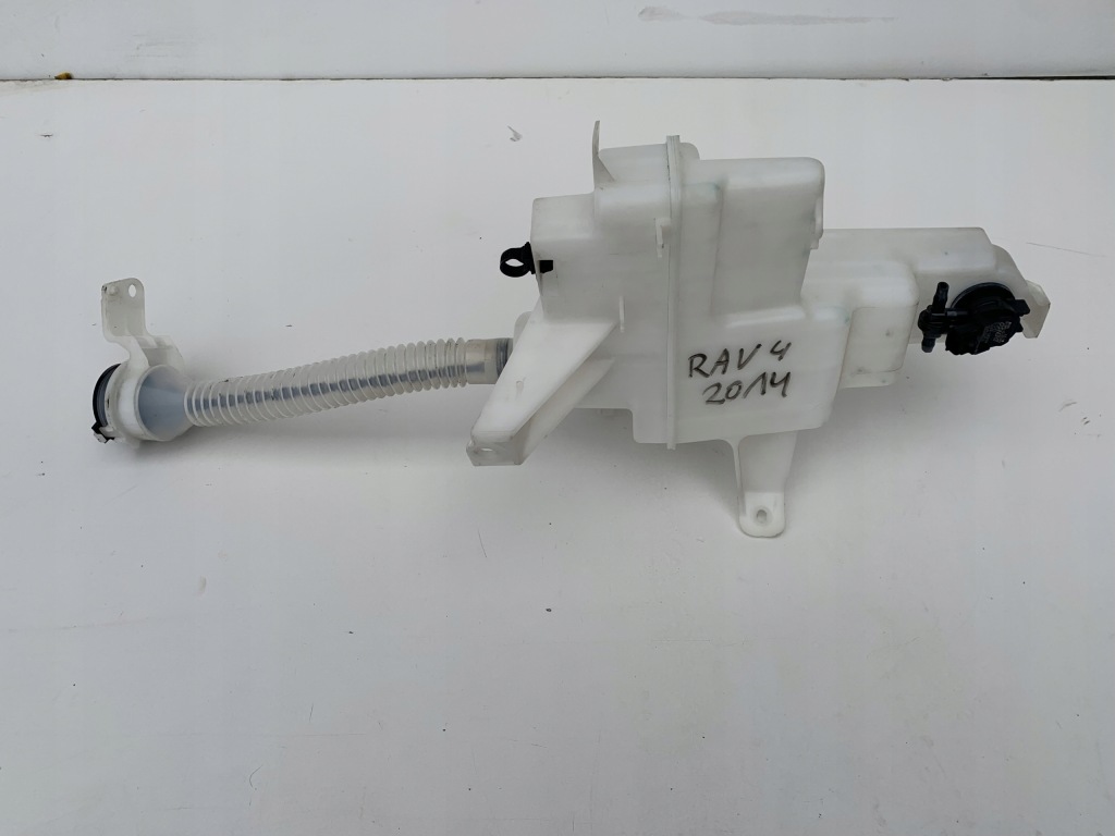 фото №1, Toyota rav4 iv бак распылителя 13-17 2.0 2.2