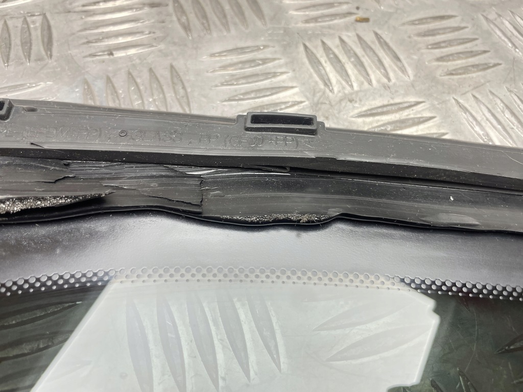 фото №13, Bmw f36 стекло кузовная треугольник левый задняя