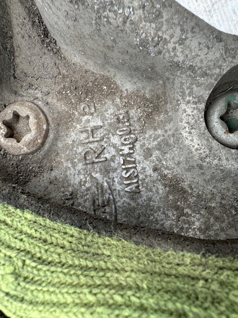 фото №10, Jaguar xe x760 поворотный кулак перед правая gx73-3k185-a