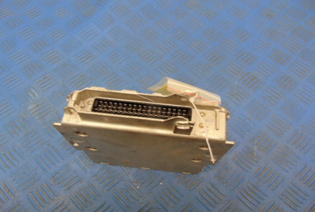 фото №5, Bmw e39 2.5d бортовой компьютер двигателя 0281001373