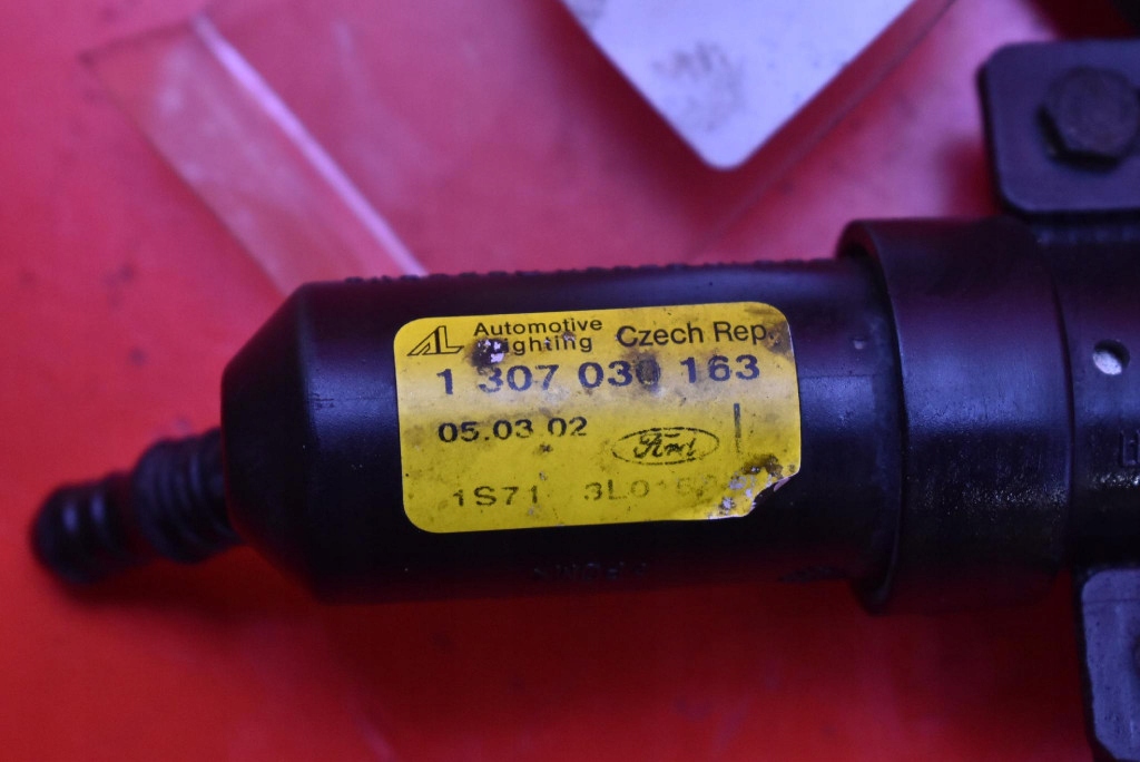 фото №8, Омыватель фары левый 1s71-13l015ad ford mondeo mk3 st220 00-03