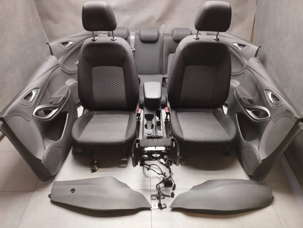 фото №1, Opel astra k kombi сиденья обшивки сиденья