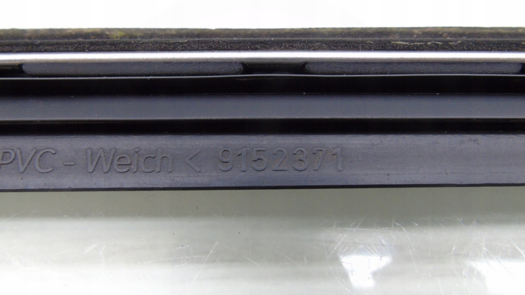 фото №10, Молдинг уплотнитель стекло накладки volvo 960 s90 v90 комплект