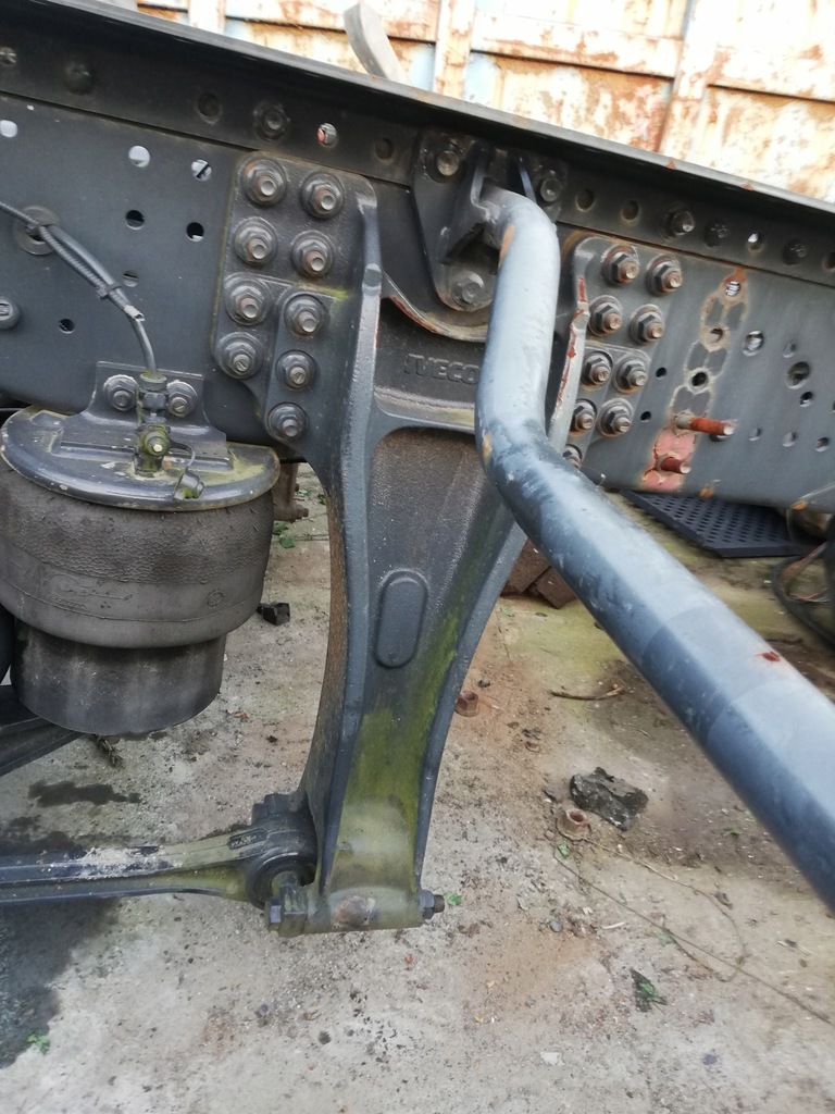 фото №1, Кронштейн ресора тяга задня права iveco stralis 460