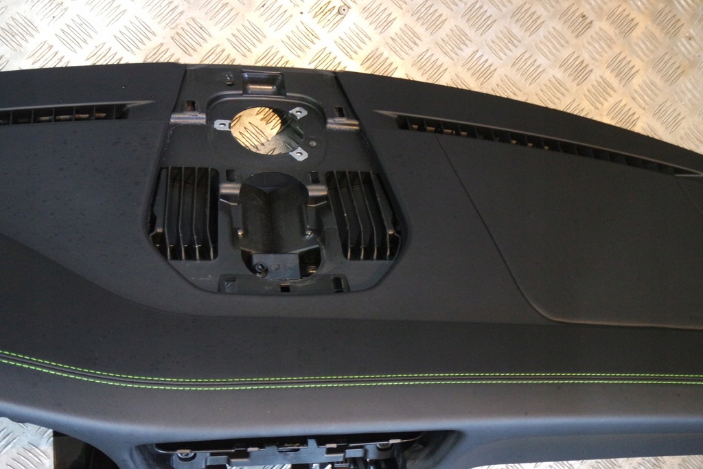 фото №4, Консоль панель приладів шкіра porsche 991 lift