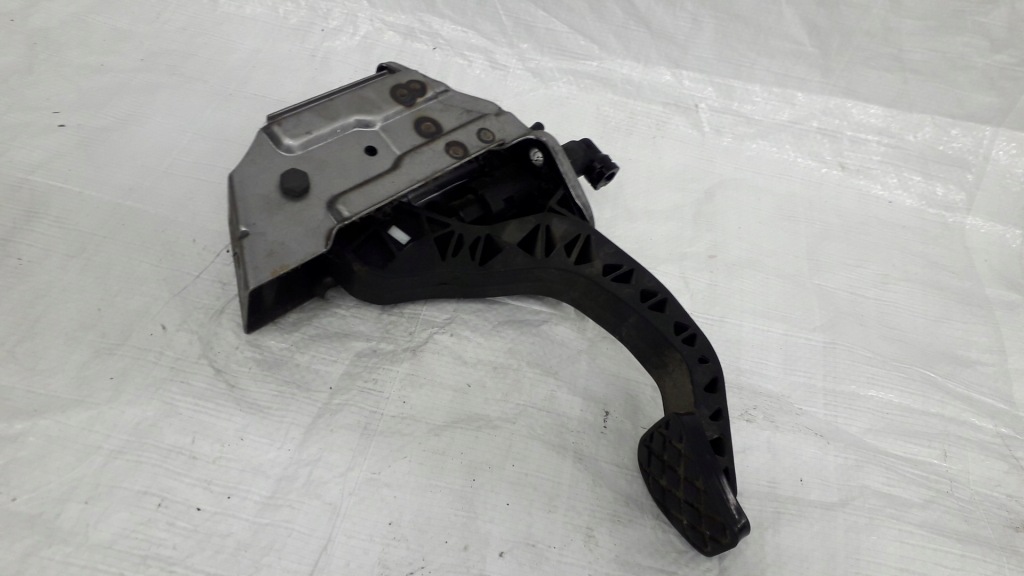 фото №1, Педаль зчеплення vw fox 1.2 6qe721059b