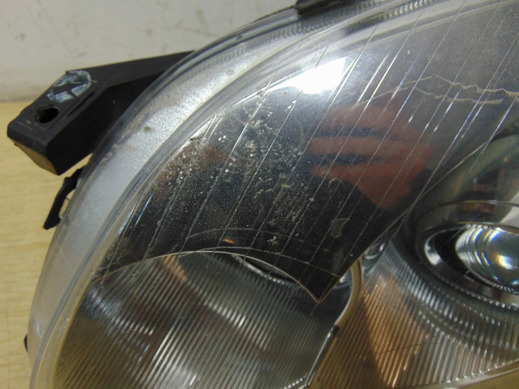 фото №7, Лампа левая перед toyota avensis t25 europa